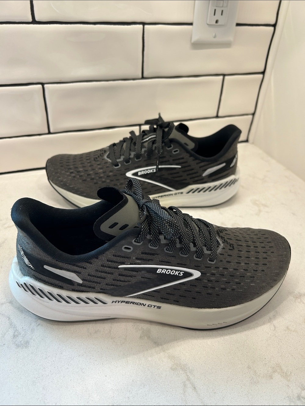 Brooks Hyperion GTS "Gunmetal Black" Women's Running Shoe Size: 9 - Picture 6 of 16